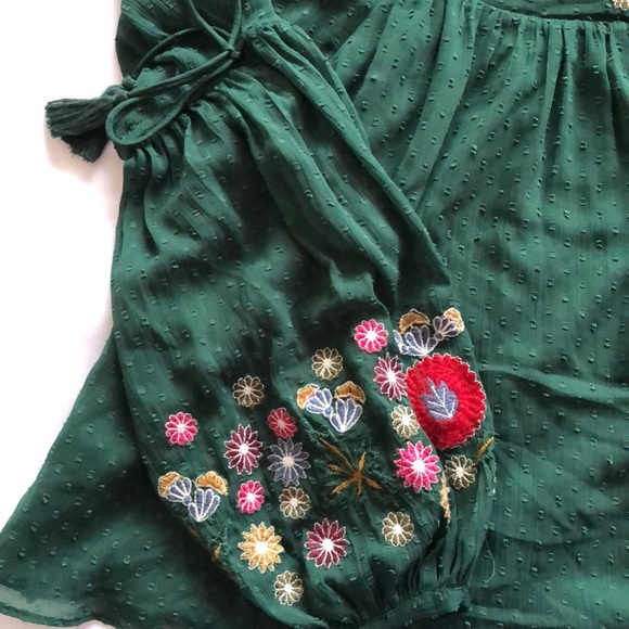 Embroidery Blouse - Picture 2 of 7